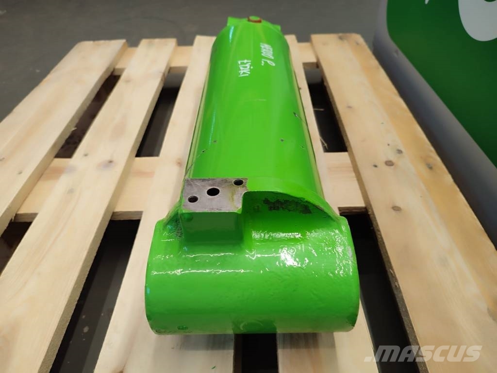 Merlo P... bucket leveling hydraulic cylinder MERLO P... Hydraulik