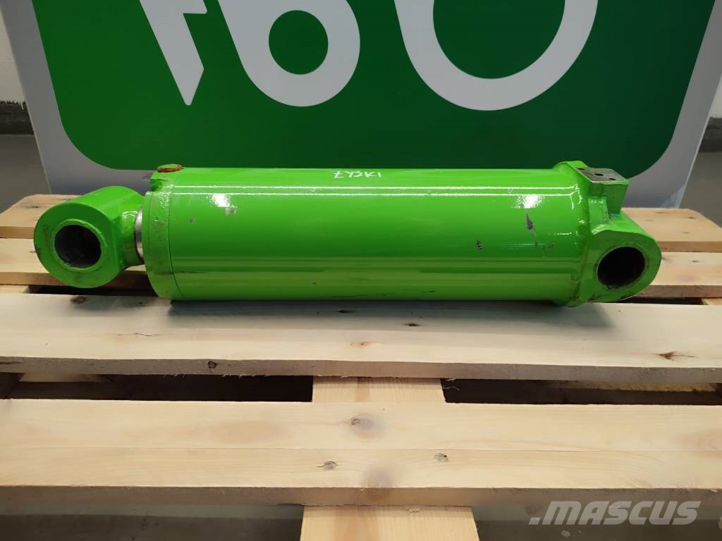 Merlo P... bucket leveling hydraulic cylinder MERLO P... Hydraulik