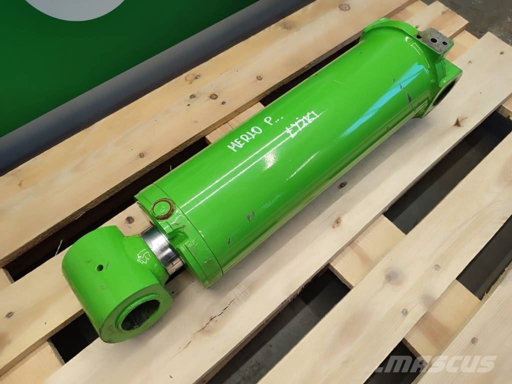 Merlo P... bucket leveling hydraulic cylinder MERLO P... Hydraulik