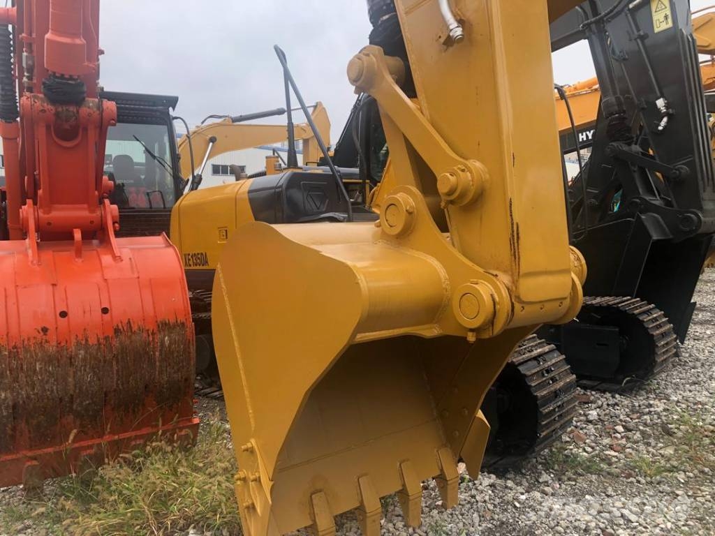 CAT 320 D L Kāpurķēžu ekskavatori