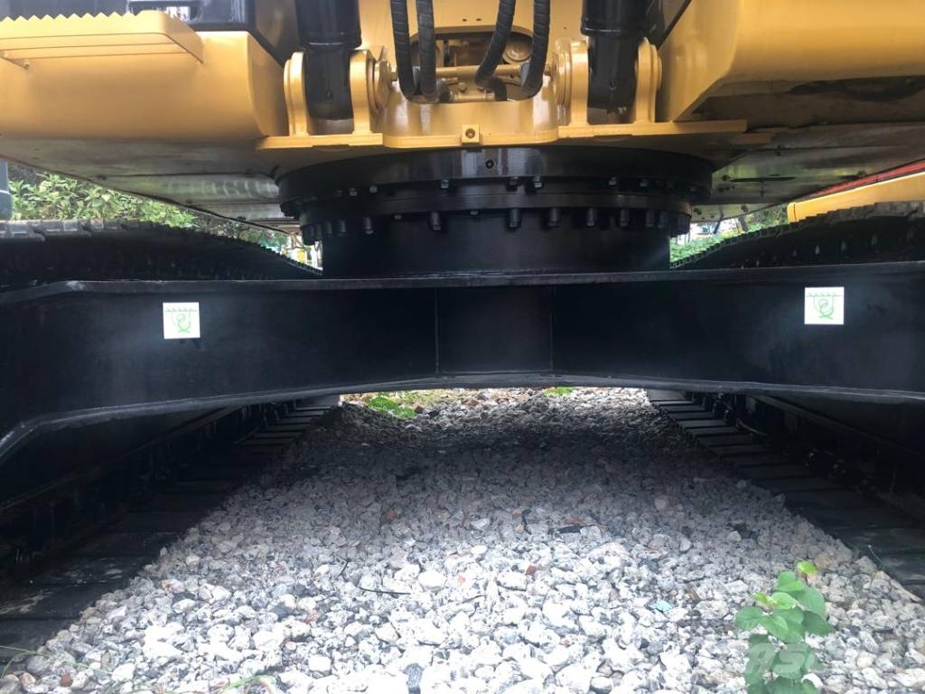CAT 320 D L Kāpurķēžu ekskavatori