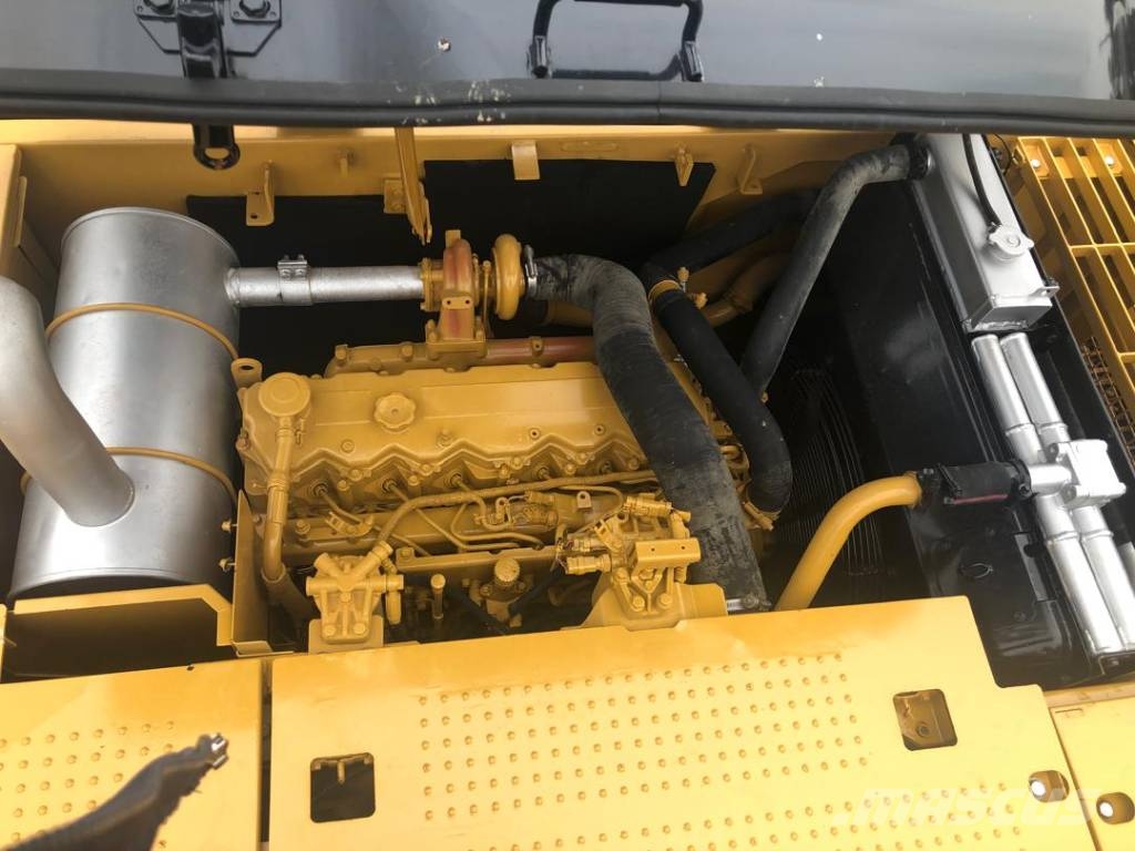 CAT 320 D L Kāpurķēžu ekskavatori
