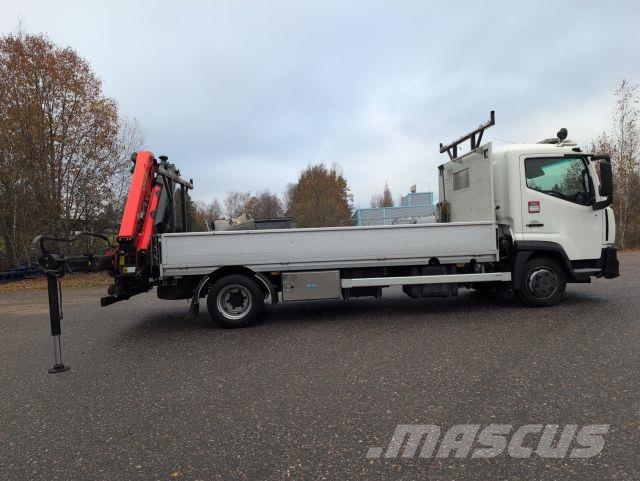 Renault D 7.5 Crane trucks