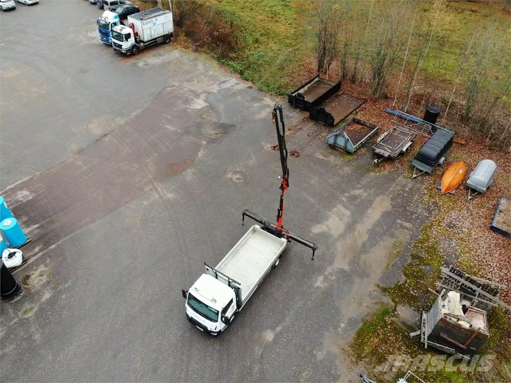 Renault D 7.5 Crane trucks