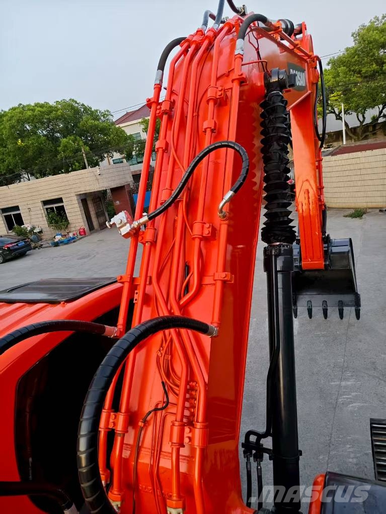 Doosan DX300LC-9C 履带挖掘机