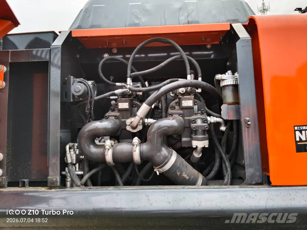 Hitachi ZX 350 حفارات زحافة