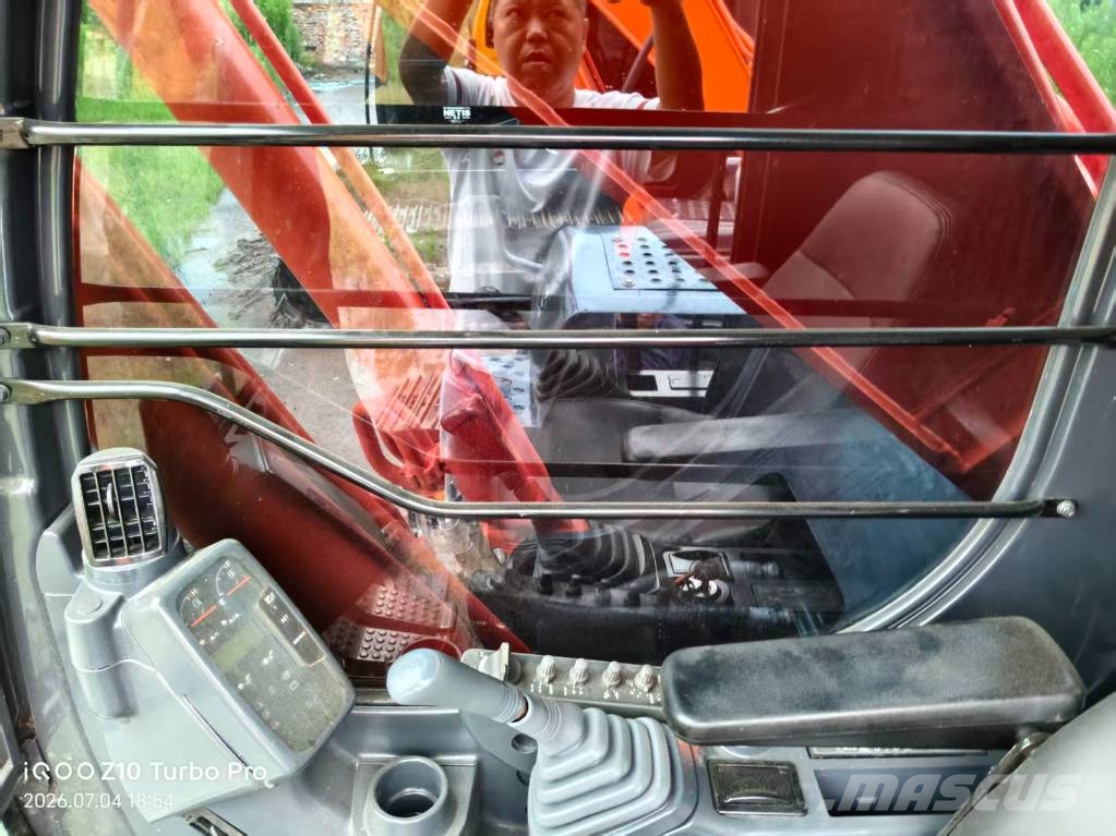Hitachi ZX 350 حفارات زحافة