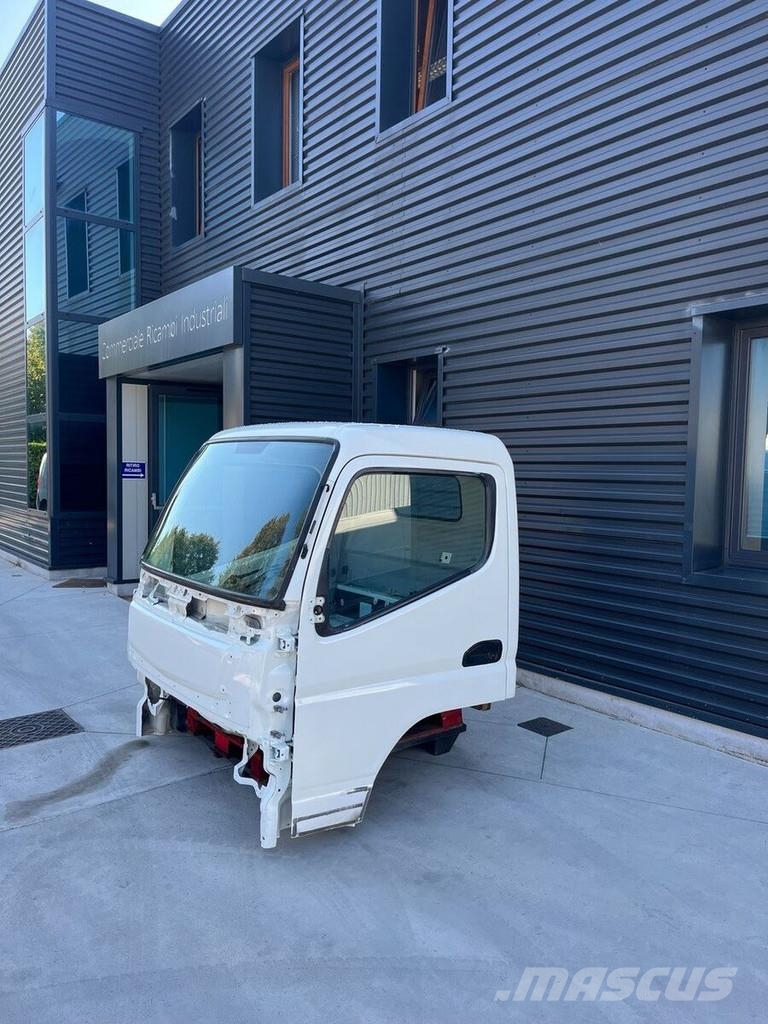 Mitsubishi CANTER S 1695mm LH DRIVE 2005 ->2011 驾驶室与内部