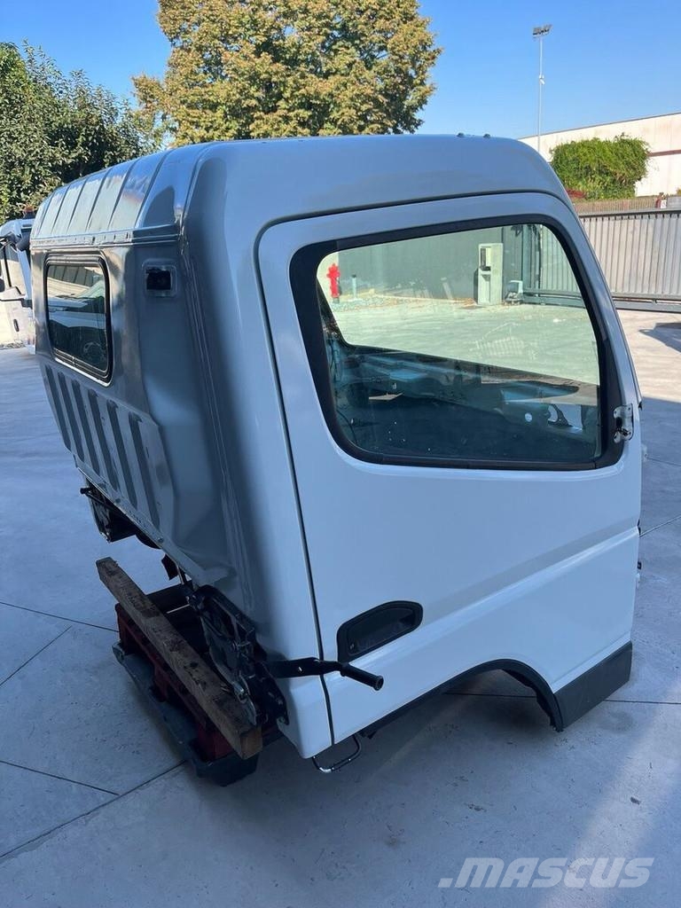 Mitsubishi CANTER S 1695mm LH DRIVE 2005 ->2011 驾驶室与内部