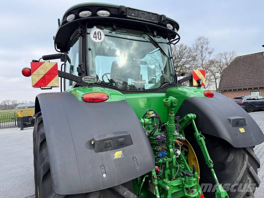 John Deere 8.345R Ultimate edition Traktorit