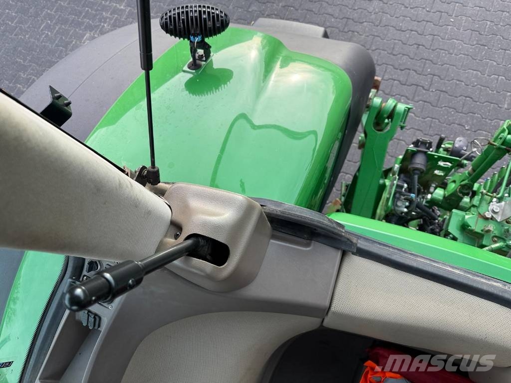 John Deere 8.345R Ultimate edition Traktorit