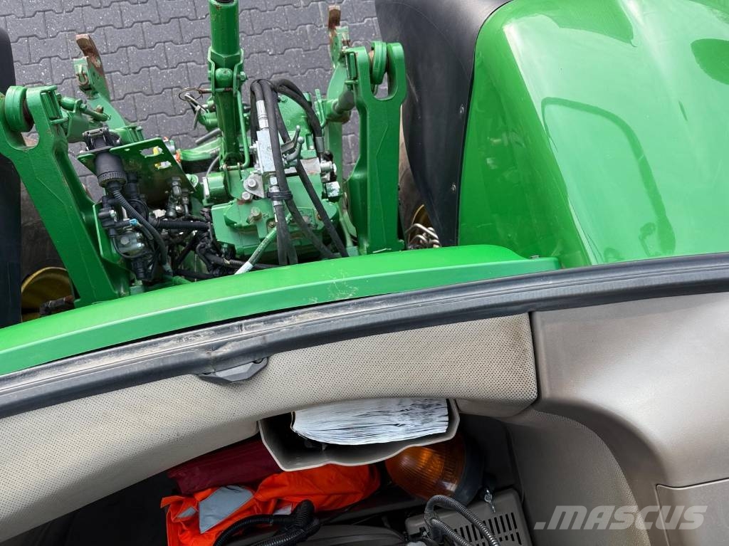 John Deere 8.345R Ultimate edition Traktorit