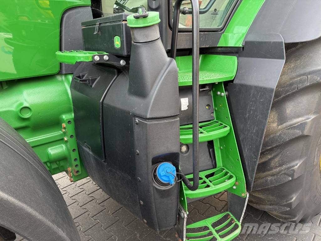 John Deere 8.345R Ultimate edition Traktorit