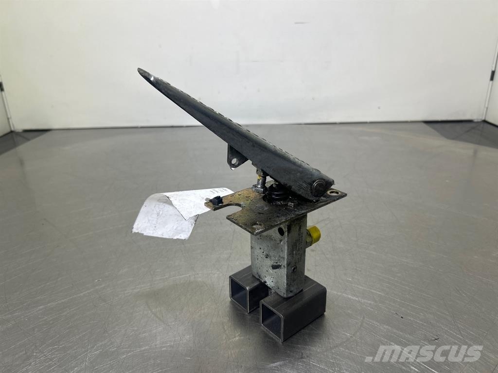 Terex TW150-Atlas 6049419/6047885-Gas pedal Kabiner og interiør
