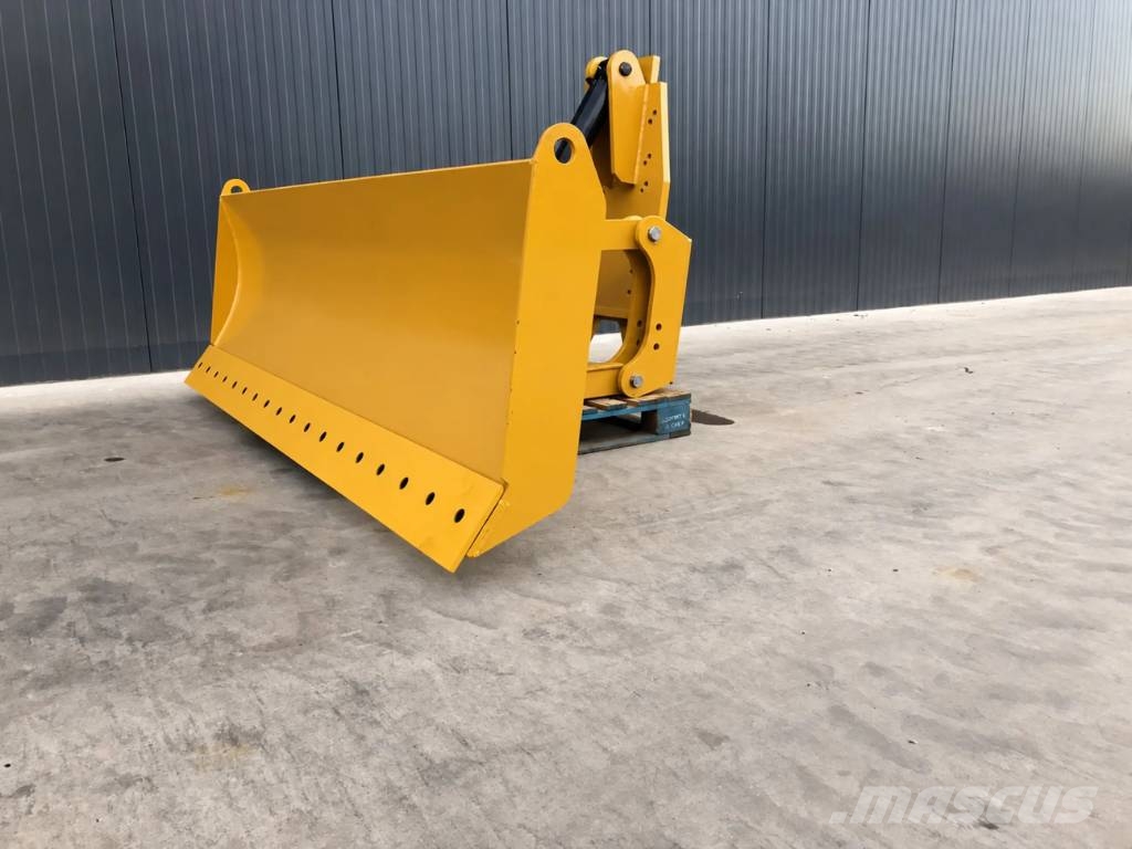 Volvo G946 نصول