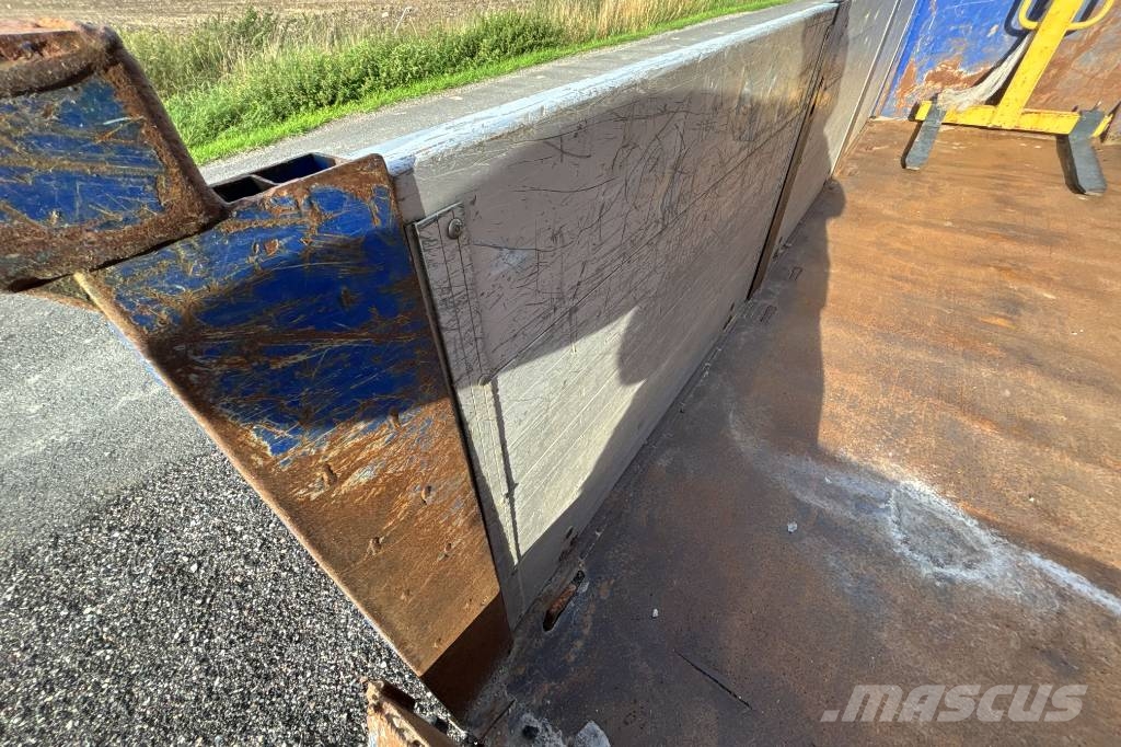 Växelflak GMM med aluminiumlämmar i sidan. Demonteerbaar