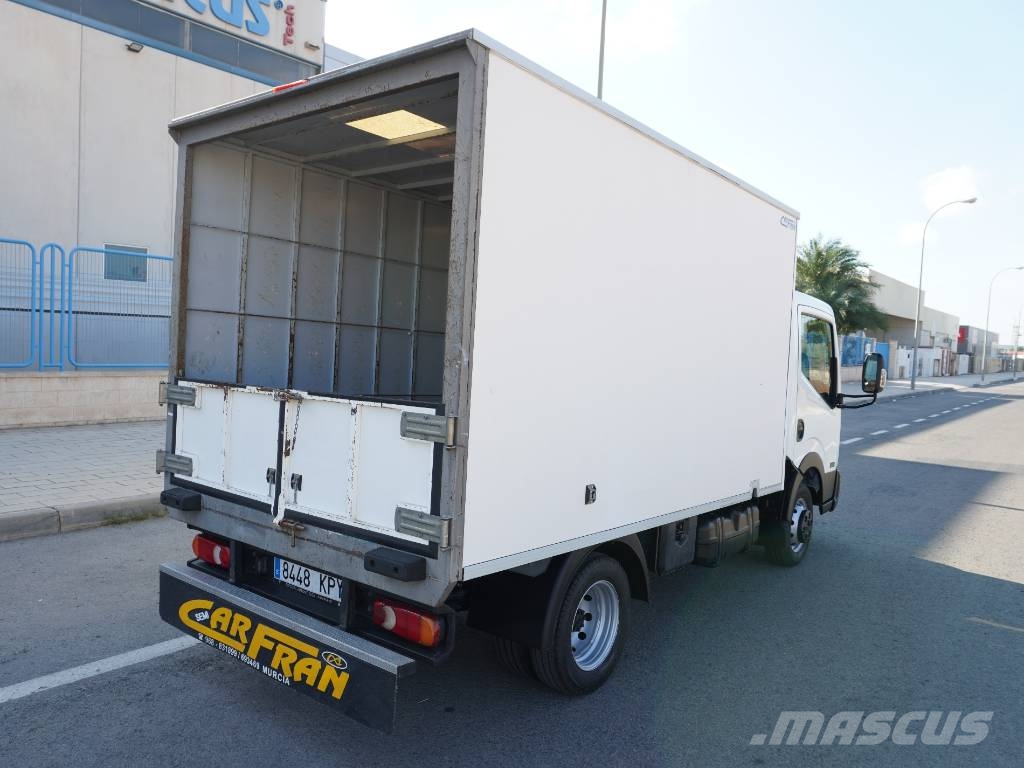 Nissan NT400 35.13 CAJA CERRADA ***55.000 KMS*** شاحنات ذات هيكل صندوقي
