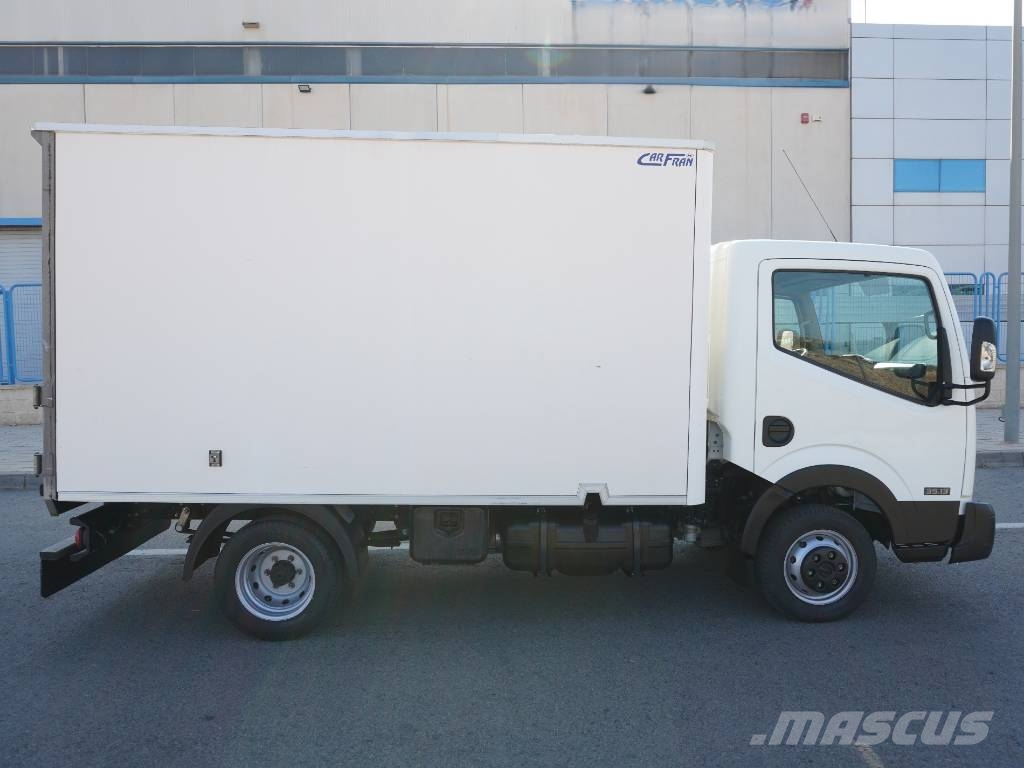 Nissan NT400 35.13 CAJA CERRADA ***55.000 KMS*** شاحنات ذات هيكل صندوقي