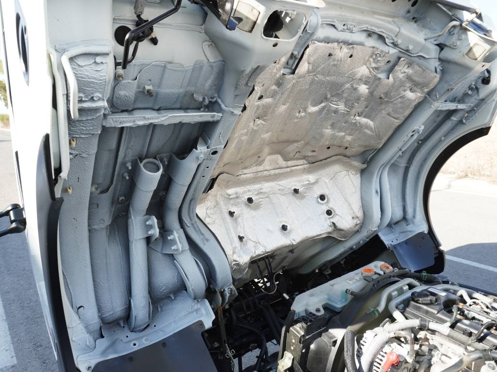 Nissan NT400 35.13 CAJA CERRADA ***55.000 KMS*** شاحنات ذات هيكل صندوقي