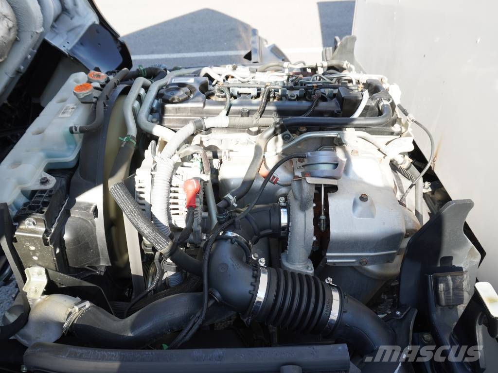 Nissan NT400 35.13 CAJA CERRADA ***55.000 KMS*** شاحنات ذات هيكل صندوقي