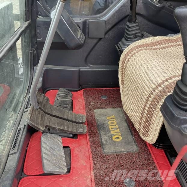Volvo EC240D Гусеничные экскаваторы