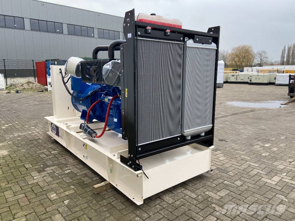FG Wilson P660-3 - 660 kVA Open Genset - DPX-16022-O Generadores diésel