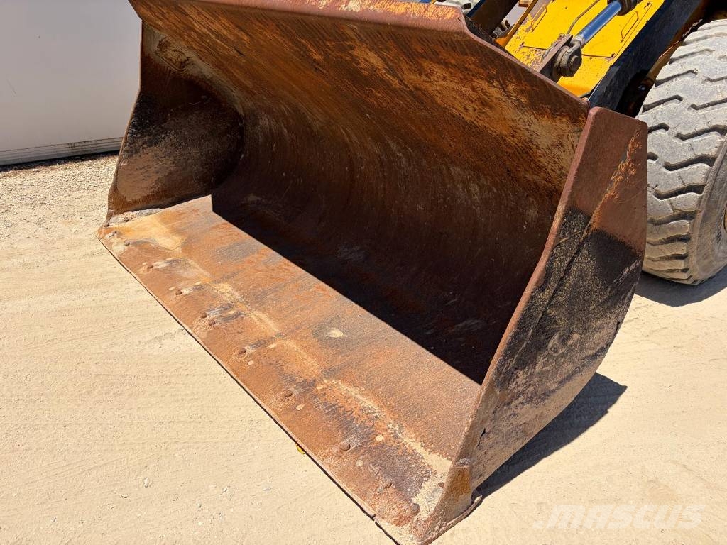 JCB 436 Iekrāvēji uz riteņiem