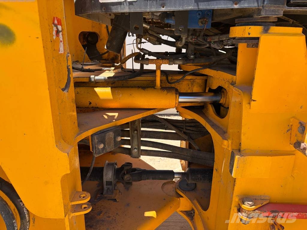 JCB 436 Iekrāvēji uz riteņiem