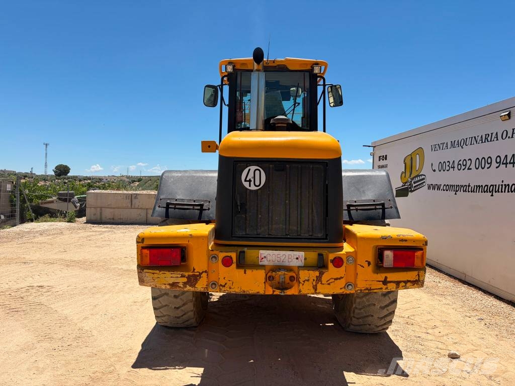 JCB 436 Iekrāvēji uz riteņiem