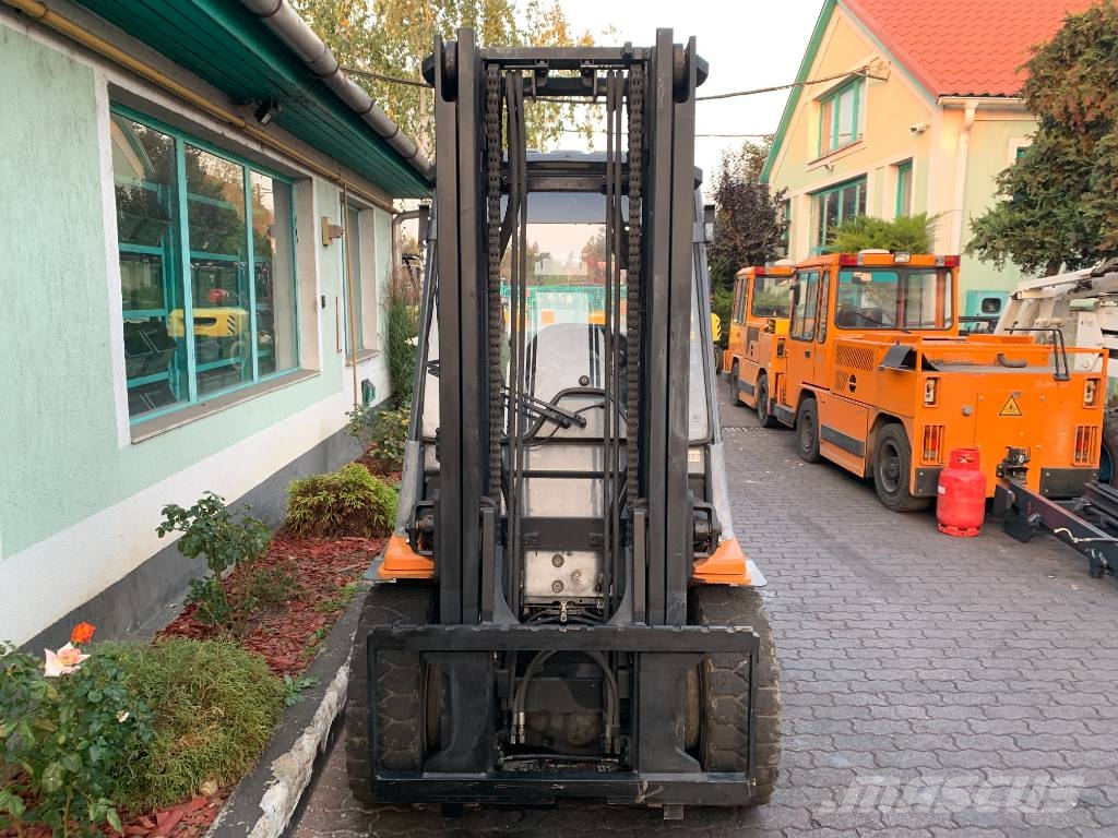 Toyota 7 FGJF 35 -V2997 OB Gázüzemű targoncák