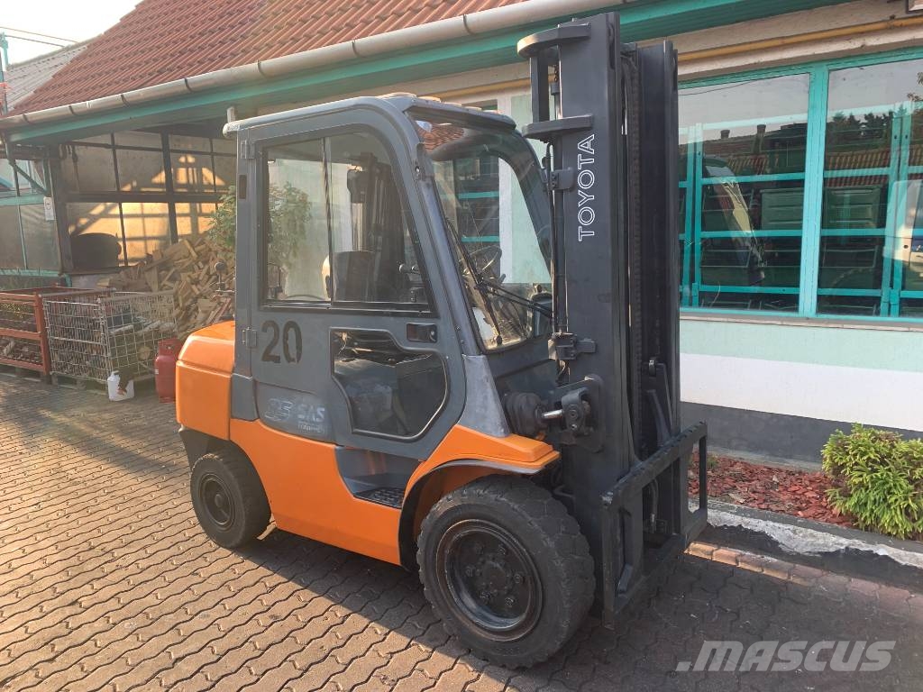 Toyota 7 FGJF 35 -V2997 OB Gázüzemű targoncák
