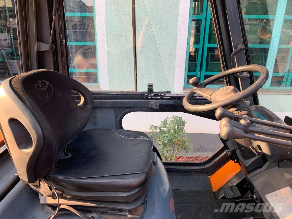 Toyota 7 FGJF 35 -V2997 OB Gázüzemű targoncák
