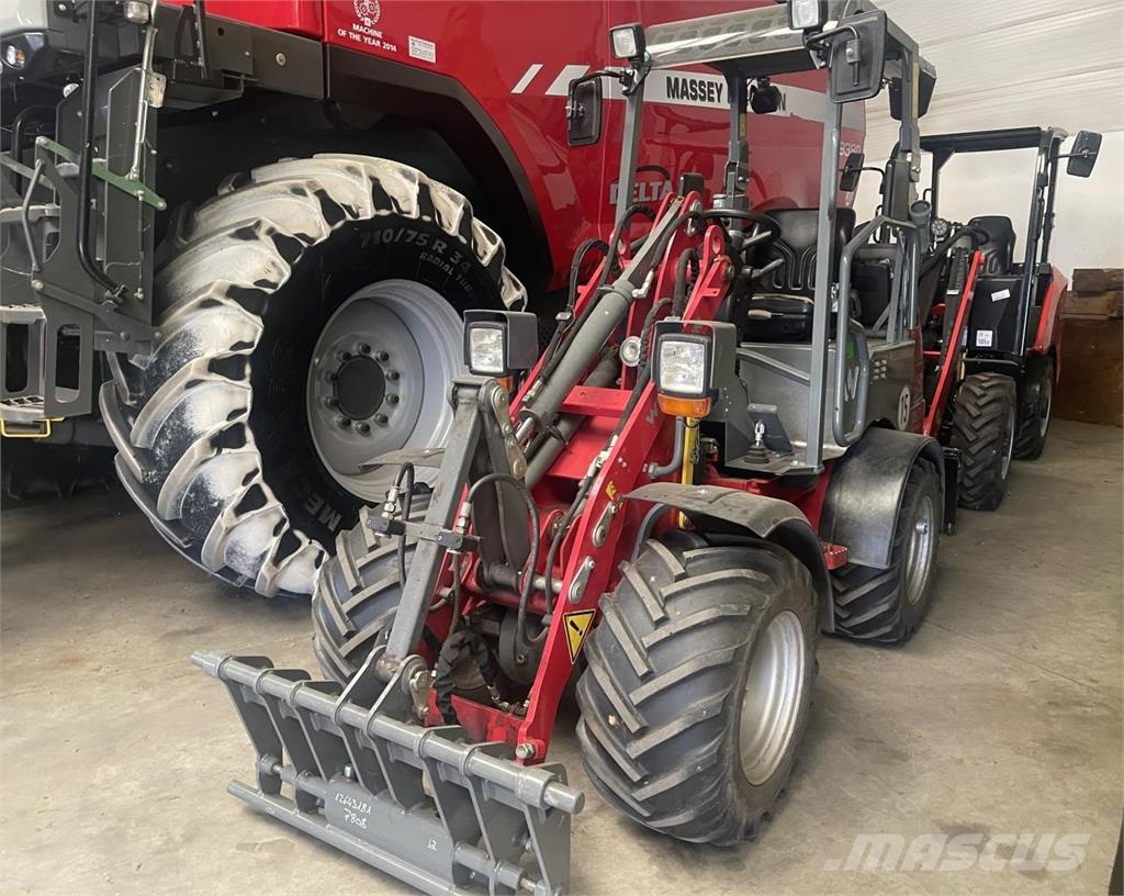 Weidemann 1160e フロントローダーとディガー