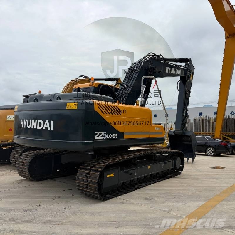 Hyundai Robex 225 LC-9 S 大型油圧ショベル12t以上(パワーショベル・ユンボ)