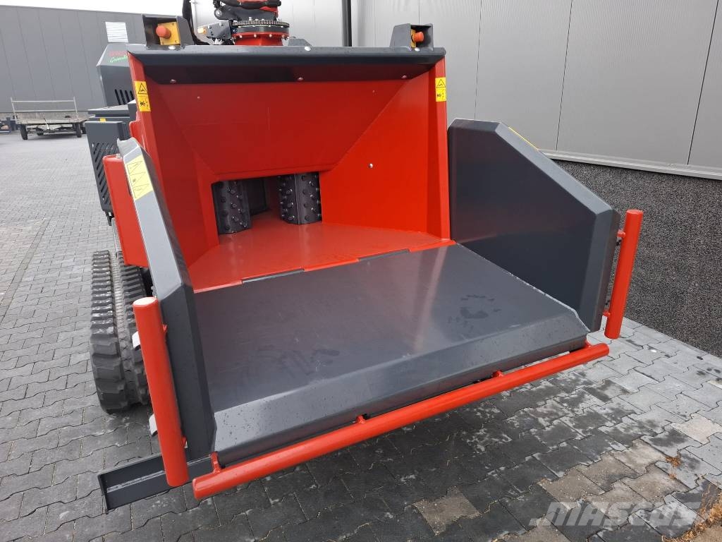 Greentec Cheetah 30 Track 木材削片机
