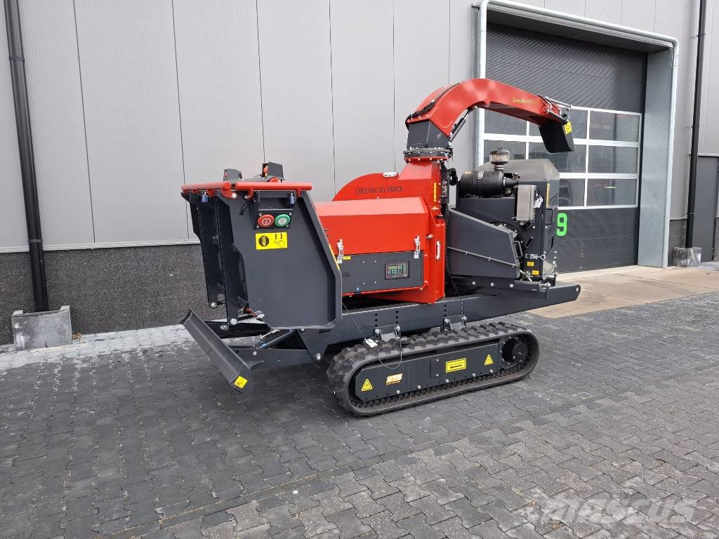 Greentec Cheetah 30 Track 木材削片机