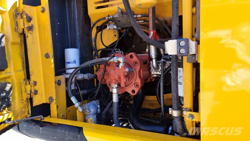 JCB JS 220 LC 履带挖掘机