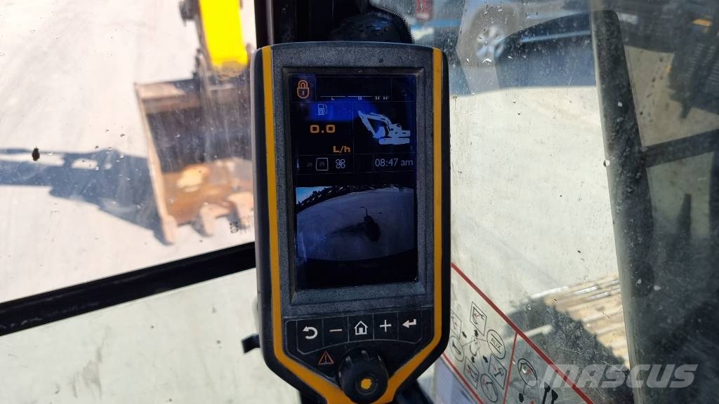 JCB JS 220 LC 履带挖掘机