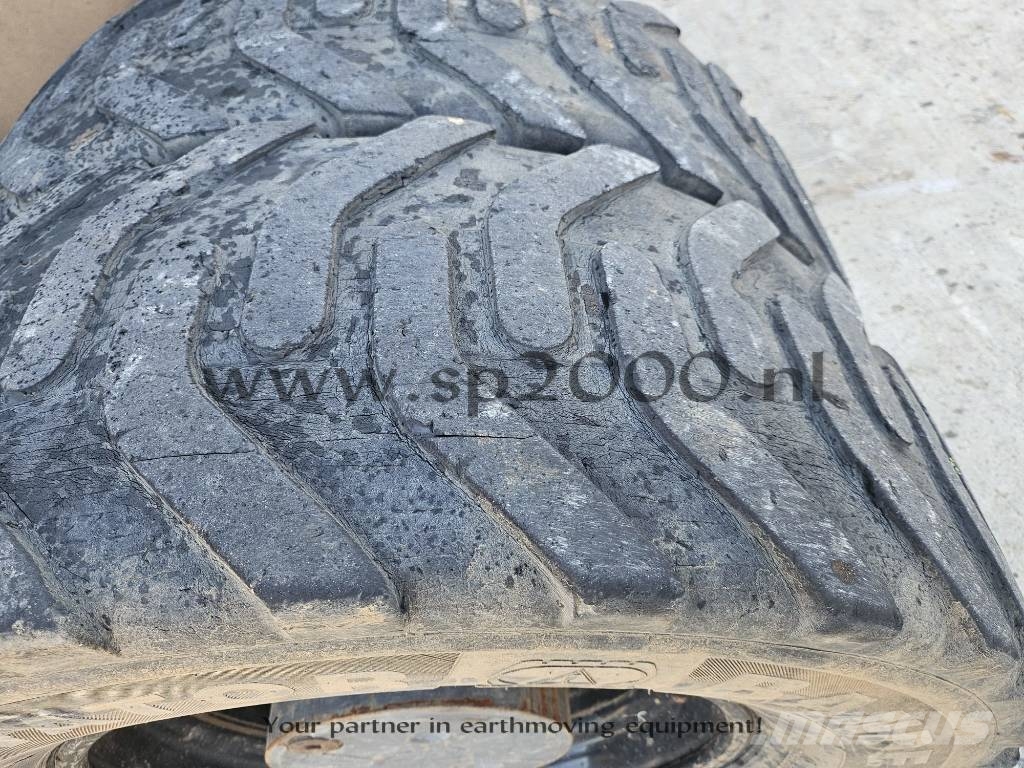 Volvo EW 160 E حفارات بعجل
