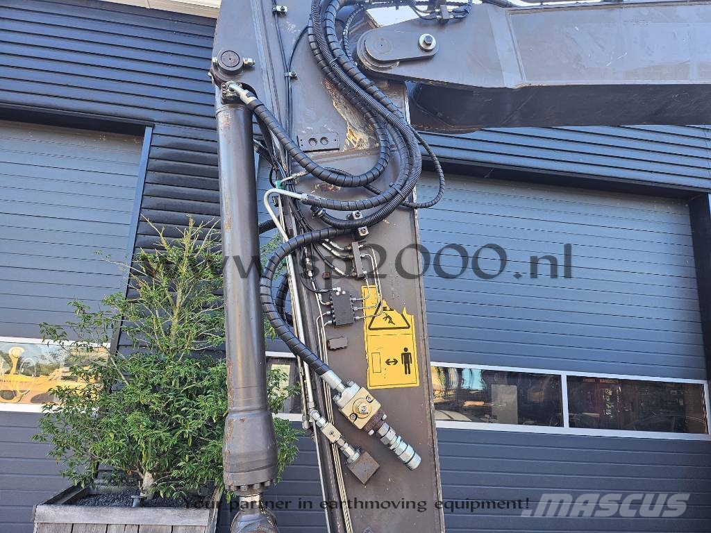 Volvo EW 160 E حفارات بعجل
