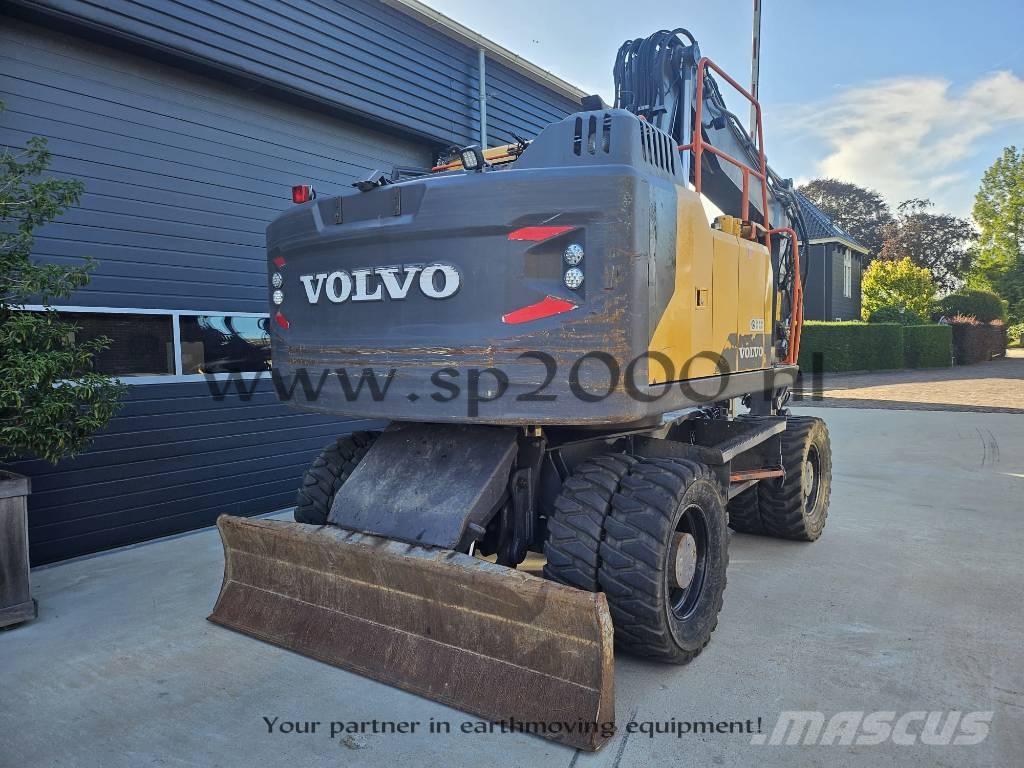 Volvo EW 160 E حفارات بعجل