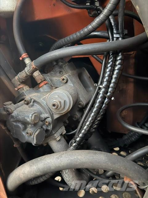 Hitachi ZX 70 LC-3 中型挖土機/掘鑿機/挖掘機 7t-12t