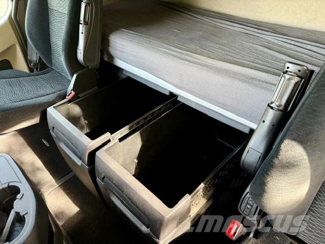 Mercedes-Benz Actros 1840 BigSpace/LowLiner Voll Luft/Eu6/371tkm Sattelzugmaschinen