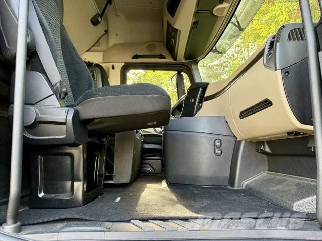 Mercedes-Benz Actros 1840 BigSpace/LowLiner Voll Luft/Eu6/371tkm Sattelzugmaschinen