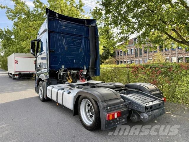 Mercedes-Benz Actros 1840 BigSpace/LowLiner Voll Luft/Eu6/371tkm Sattelzugmaschinen
