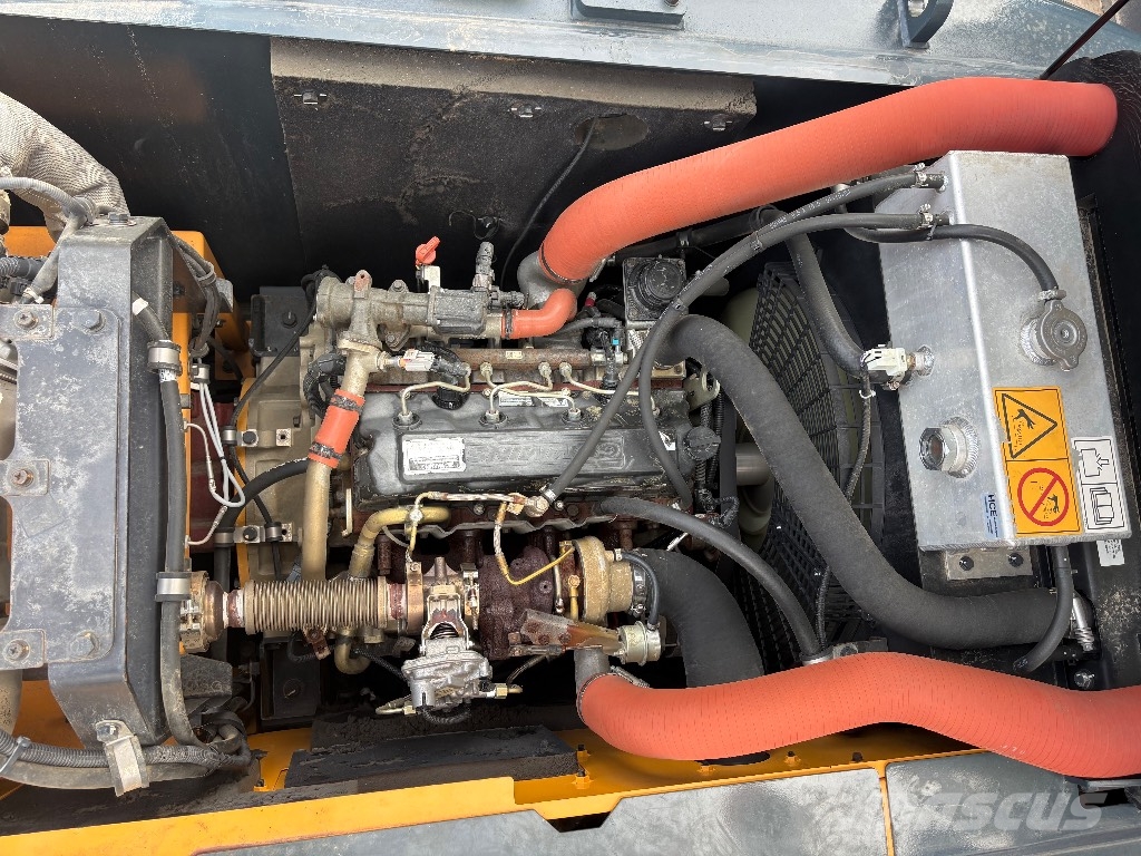 Hyundai HX140 2 PIECE BOOM TAB Bageri guseničari