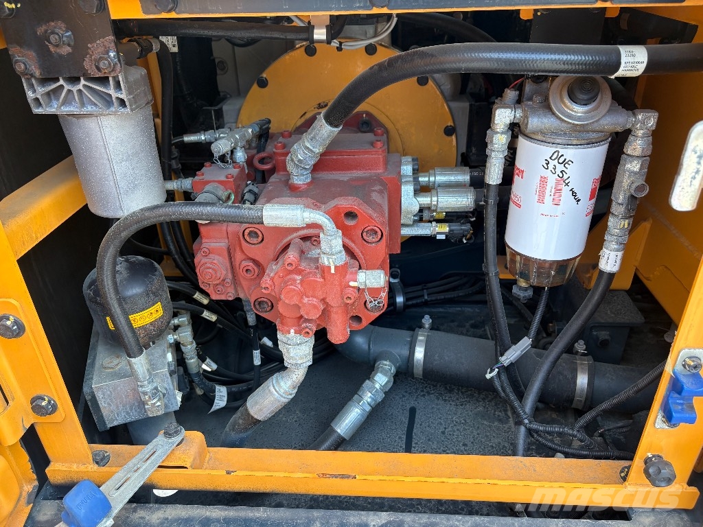 Hyundai HX140 2 PIECE BOOM TAB Bageri guseničari