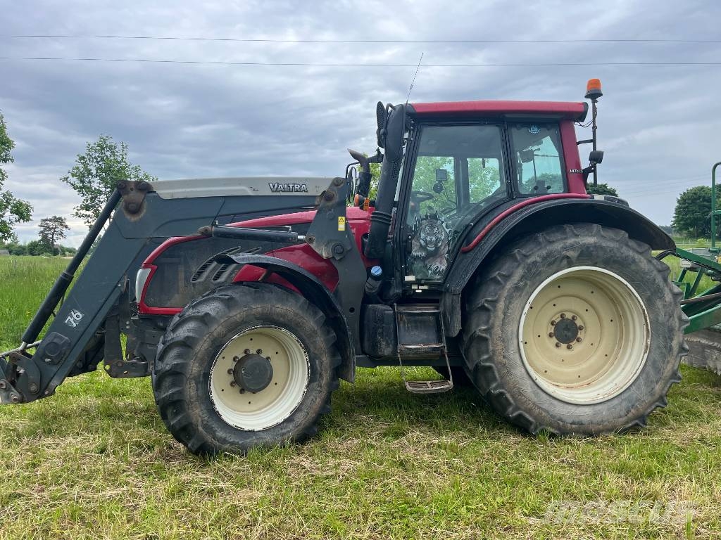 Valtra T 193 Traktori