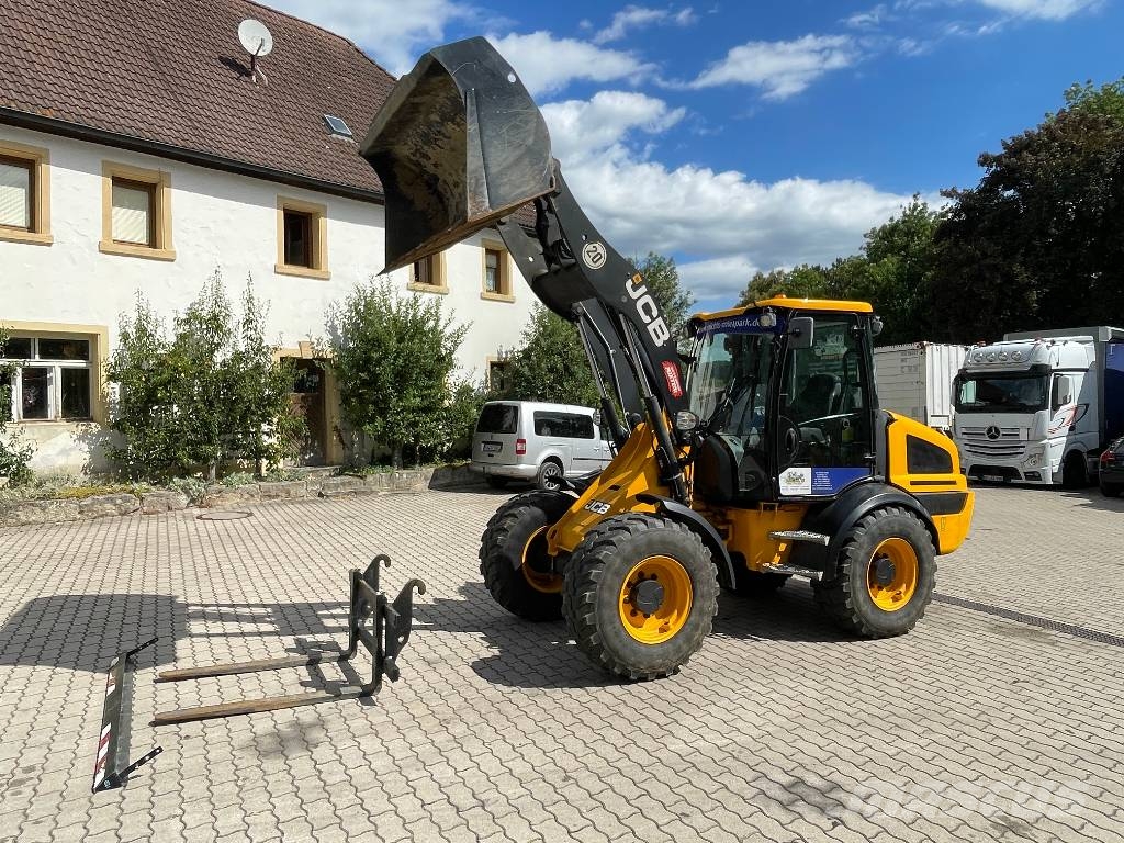 JCB Radlader 409SV Stage V mit Ladeschaufel und Gabel Фронтальні навантажувачі