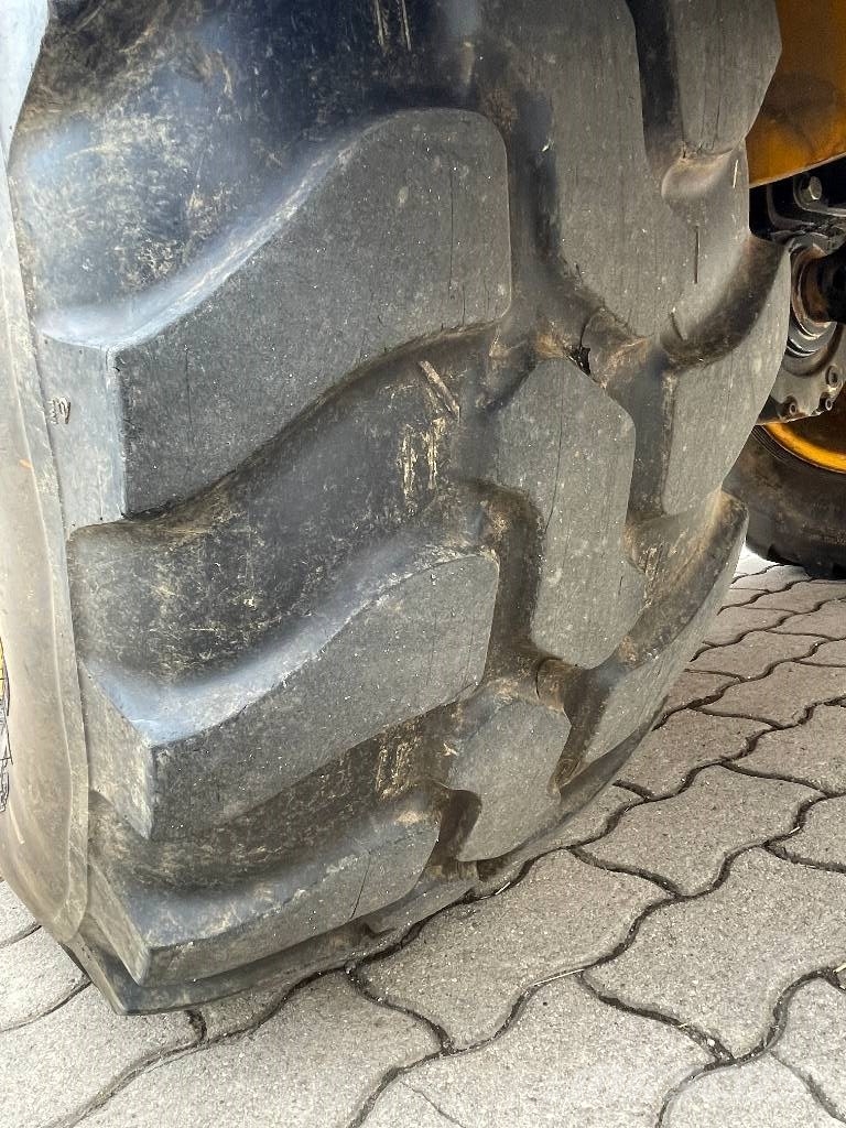 JCB Radlader 409SV Stage V mit Ladeschaufel und Gabel Фронтальні навантажувачі